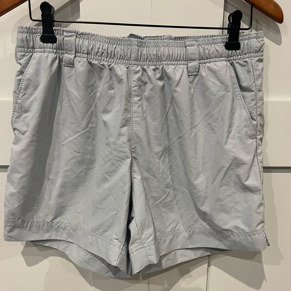 NWOT Columbia women’s shorts medium